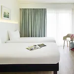 Ibis Styles 3* نيوبورت