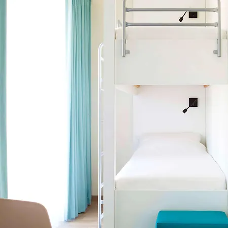 Ibis Styles ניופורט