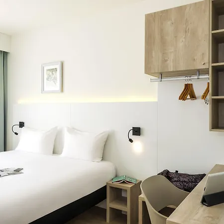 ホテル Ibis Styles 3*