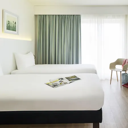 Ibis Styles 3* ניופורט