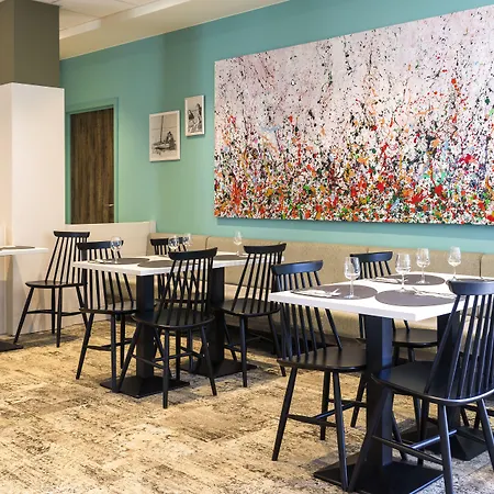 Ibis Styles 3* ניופורט