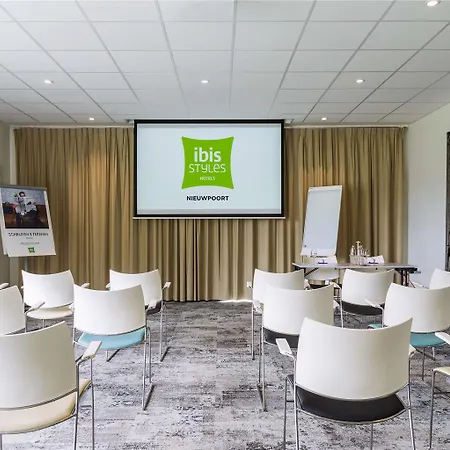 Ibis Styles 3* ניופורט